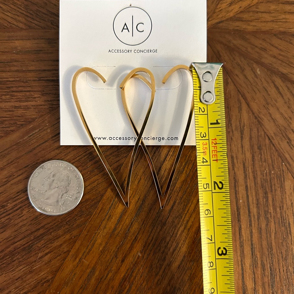 Gold “Open Heart” earrings - Picture 4 of 4